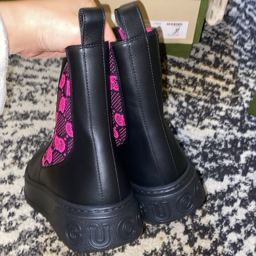 Gucci Women's GG Supreme Chelsea Boot - Picture 8 of 15